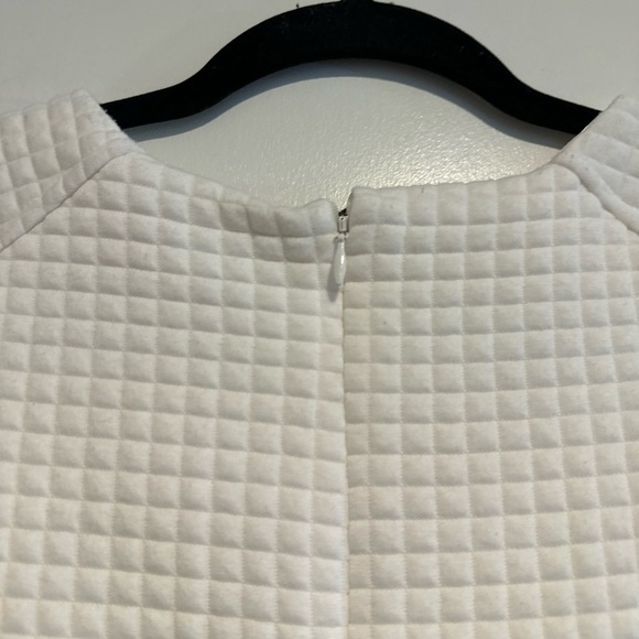 Willi Smith. Large. White Quilted.  Small Square check pattern. Sleeveless Dress - Picture 12 of 16